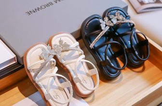 [🆕🇻🇳] Bánh Tiêu’s Closet – Chuyên order quần áo trẻ em,phụ kiện trẻ em và gia đình 😎❤️️⭐️ Đầu Hè nhà em gom t.tác hai mã sandal,hàng chuẩn QC về tay,chỉ 185k thui các Mẹ yêu ơi!
Có size 23-36,form chuẩn,nhận od 2-3w.
, shares-0✔️ , likes-135❤️️ , date-2024-05-31 02:32:39🇻🇳🇻🇳🇻🇳📰🆕