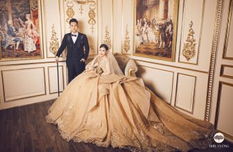 [🆕🇻🇳] TRIEU CUONG STUDIO 🤵🏻 Top1Wedding 👰🏻  Concept Hoàng Gia là sự lựa chọn của khách hàng Trung Kiên & Hương Loan. Cặp đôi yêu thích sự sang trọng, lãng mạn.Với gam màu chủ đạo vàng champagne bạc , shares-1✔️ , likes-11❤️️ , date-2024-06-02 09:37:29🇻🇳🇻🇳🇻🇳📰🆕