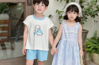 [🆕🇻🇳] KAKUMMI là thương hiệu VN hàng đầu thiết kế & sản xuất áo thời trang cho bé 😎❤️️⭐️  Đi chơi là phải có đồ xinh mà muốn có đồ xinh phải ghé Kakummi ngay ! Mẹ hãy lựa cho bé những trang phục thoải mái, diện lên thật xinh và nổi bật trong mọ , shares-0✔️ , likes-2❤️️ , date-2024-06-09 02:00:27🇻🇳🇻🇳🇻🇳📰🆕