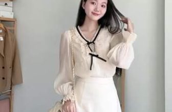[🆕🇻🇳] Daphneé  – Towards elegance, tenderness, femininity but still posssesing high application 👕 Top1Fashion 👗  Một chút vibe tiểu thư ngọt ngào cùng nàng thơ Tuyết Ngân.
———
𝐷𝑎𝑝ℎ𝑛𝑒𝑒́
Facebook: Daphneé
Instagram: daphnee.official
Shopee:
Hotline: 0899.005.401
, shares-0✔️ , likes-0❤️️ , date-2024-05-12 13:25:51🇻🇳🇻🇳🇻🇳📰🆕