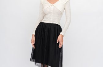 [🆕🇻🇳] CATHERINE – Thiết kế vô cùng tinh tế, tỉ mỉ trong từng chi tiết 👕 Top1Fashion 👗  SALE CHỈ TỪ #199K
Sự kết hợp từ chiếc áo tay dài cổ lật hiện đại, phom áo ôm fiff mà cực kì dễ chịu, cùng “chân váy quốc dân” giúp nàng sở hữu guu thời tr , shares-0✔️ , likes-1❤️️ , date-2024-05-25 06:50:04🇻🇳🇻🇳🇻🇳📰🆕