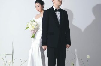 [🆕🇻🇳] TRIEU CUONG STUDIO 🤵🏻 Top1Wedding 👰🏻  Mỗi concept của Trieu Cuong luôn được đầu tư sử dụng chất liệu sang xịn nhưng luôn lồng vào đó những câu chuyện, khoảnh khắc đời thường và tự nhiên. Vì vậy , shares-1✔️ , likes-7❤️️ , date-2024-05-29 04:18:57🇻🇳🇻🇳🇻🇳📰🆕