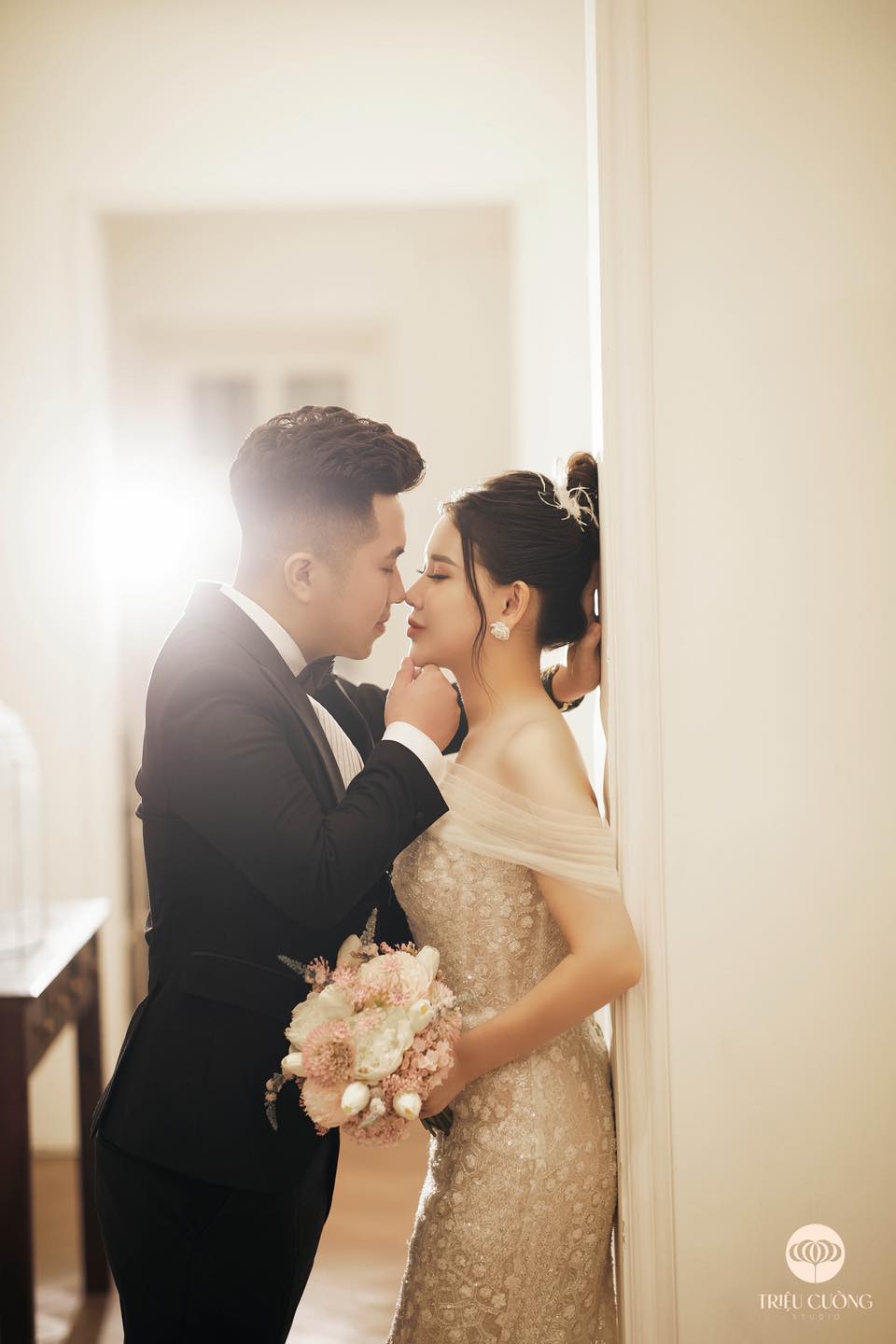 [☕️🇻🇳] Le Petit Cafe’ 🥤 Top1Coffee ☕️ HOWL’S MOVING CASTLE  LÂU ĐÀI BAY CỦA HOWL
Buổi chiếu phim đầu tiên của bọn mình, Petit muốn dành cho các tâm hồn đồng điệu, cù , shares-3✔️ , likes-4❤️️ , date-2024-06-01 09:04:44🇻🇳🇻🇳🇻🇳📰🆕