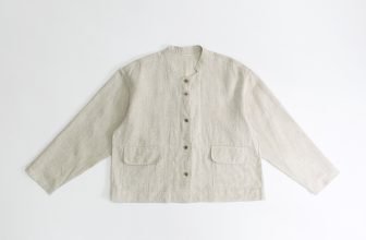 [🆕🇻🇳] Tiệm may Tháng Năm 👕 Top1Fashion 👗  Áo tay dài với 2 túi có nắp xinh xinh, form áo rộng – ngắn vừa, cài cúc gỗ, có thể mặc bình thường hoặc làm khoác ngoài. Màu muối tiêu có chất vải dày vừa, , shares-0✔️ , likes-2❤️️ , date-2024-05-24 13:08:45🇻🇳🇻🇳🇻🇳📰🆕