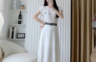 [🆕🇻🇳] Xuất Xịn Zara Mango (Jolie Shop) 👕 Top1Fashion 👗  E dư đôi sét lẻ sz
Trắng S L
Đen L
Sét xinh xỉu luôn  , shares-0✔️ , likes-0❤️️ , date-2024-05-26 02:36:20🇻🇳🇻🇳🇻🇳📰🆕