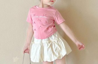 [🆕🇻🇳] Shop Bin&Bon Made in Việt Nam, Cambodia 😎❤️️⭐️ Sang chảnh thực sự – đáng yêu hết mức luôn ạ
Sét này 100 điểm nha.
Áo cotton 4 chiều mềm mát – in nơ hot hit – dáng ngắn cưng quá
Chân váy nơ hottrend n , shares-0✔️ , likes-6❤️️ , date-2024-05-31 13:40:57🇻🇳🇻🇳🇻🇳📰🆕