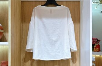 [🆕🇻🇳] Thời trang Hàn Quốc cao cấp SORA 👕 Top1Fashion 👗   𝑺𝑼𝑴𝑴𝑬𝑹 𝑪𝑶𝑳𝑳𝑬𝑪𝑻𝑰𝑶𝑵Item: Blouse
Color: White
Size: Freesize—————–Mua hàng 𝒄𝒐́ 𝒔𝒂̆̃𝒏 của nhà Sora các chị sẽ cảm nhận được rất nhiều ưu đi , shares-0✔️ , likes-5❤️️ , date-2024-06-05 10:53:38🇻🇳🇻🇳🇻🇳📰🆕