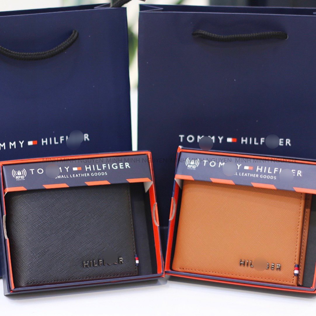 [🆕🇻🇳] Minh Minh Nguyen (Minh Minh Shop vnxk) 👕 Top1Fashion 👗  Bao lâu rồi mới có VÍ NAM nè!!!
 Mã này FULL BOX quá là Xịn xò luôn!
 VÍ nhà T-M nét -sắc sảo từng chi tiết 
 Da mềm- form chuẩn như các dáng ví thông thường!!
 Đơn giản mà đẳng cấp lắm!!
 2 màu cơ b , shares-2✔️ , likes-254❤️️ , date-2024-05-31 07:14:17🇻🇳🇻🇳🇻🇳📰🆕