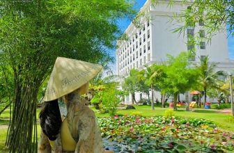 [🏝️🇻🇳] Celina Peninsula Resort Quang Binh  🏝️ Top1Resort 🏖️  Lạc bước vào thiên đường nhiệt đới và thả dáng giữa khu vườn xanh mát bên bán đảo Bảo Ninh. Không quên lưu lại những bức hình xinh nhất của bạn cho kỳ ngh… , shares-1✔️ , likes-22❤️️ , date-2024-05-31 01:49:59🇻🇳🇻🇳🇻🇳📰🆕