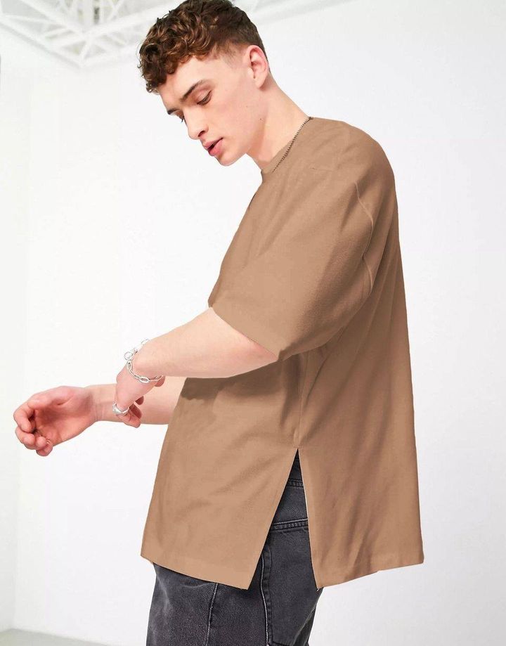 [🆕🇻🇳] GU Shop 👕 Top1Fashion 👗  G# T-shirt xẻ tà Oversize dành cho Anh Em. Chất vải mềm , chắc chắn . Form Oversize thời trang , kết hợp với xẻ tà hai bên. Hàng chính hãng , xịn 100%. . C , shares-0✔️ , likes-0❤️️ , date-2024-06-01 06:50:02🇻🇳🇻🇳🇻🇳📰🆕