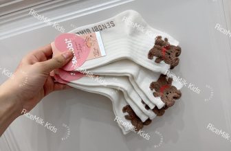 [🆕🇻🇳] RiceMilk Kids – thời trang trẻ em xuất khẩu 😎❤️️⭐️ Tất xuất Nhật dư xịn cho bé mix đồ đây ạ. Chất len cotton co dãb tốt và thoáng khí. Hình gấu cute, chuẩn dư xịn 70% full tag ạ.
freesize cho chân bé 15-20 , shares-0✔️ , likes-7❤️️ , date-2024-06-02 03:41:05🇻🇳🇻🇳🇻🇳📰🆕