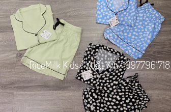 [🆕🇻🇳] RiceMilk Kids – thời trang trẻ em xuất khẩu 😎❤️️⭐️ Xả nhanh 190k ạ
Năm ngoái bán bộ hãng này mà ai cũng khen năm nay cứ hỏi e mãi thì e về phục vụ chị em đây ạ. Bộ Pyjama đùi #Lativ dư xịn, chất tơ visco m , shares-0✔️ , likes-5❤️️ , date-2024-06-01 03:51:28🇻🇳🇻🇳🇻🇳📰🆕