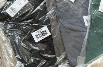 [🆕🇻🇳] BONA – Hàng Hiệu Xuất Dư 👕 Top1Fashion 👗   Giải Quyết cái nắng oi bức cho mấy ổng
Áo Nam holl auth tuồn. Full tag vao bịch
Form to.
S ( 68kg-78kg) xanh/ đen/ xám
M (78kg-90)  xanh. Đen Đợt nà , shares-0✔️ , likes-7❤️️ , date-2024-06-03 10:07:38🇻🇳🇻🇳🇻🇳📰🆕