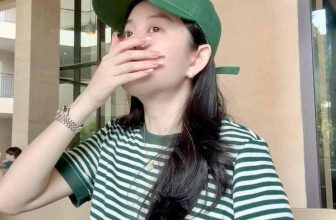 [🆕🇻🇳] Shop mẹ bé Hồng Ánh authenic 😎❤️️⭐️ Gom N lần rồi mà khách nhận hàng về vẫn hỏi, nay em gom tiếp mẫu áo siêu HOT HIT hè này
Hàng nhận về tay rồi ưng quá CE uiii
ĐỒNG GI.Á CÁC MÀU #185K /1C V , shares-1✔️ , likes-16❤️️ , date-2024-06-09 14:44:14🇻🇳🇻🇳🇻🇳📰🆕