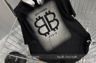 [🆕🇻🇳] Tin’s House • Chuyên quần áo hàng Quãng châu loại 1 👕 Top1Fashion 👗  E bling này đặt khó quá mí bà ơi, hàng loai 1 nên kết đá tỉ mỉ lắm , chuyến này e dư được 2 em là ngưng mẫu luôn nha . CE thích bling bling thì mần liền e  , shares-0✔️ , likes-12❤️️ , date-2024-06-09 02:56:41🇻🇳🇻🇳🇻🇳📰🆕