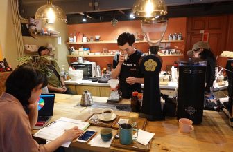 [☕️🇻🇳] Blackbird Coffee 🥤 Top1Coffee ☕️ vậy là con đường Blackbird đã bước tới kilomet thứ sáu, hơn một nửa thập kỷ đã đi qua, không biết là dài hay ngắn, chỉ biết nó đ , shares-8✔️ , likes-70❤️️ , date-2024-06-10 05:00:04🇻🇳🇻🇳🇻🇳📰🆕