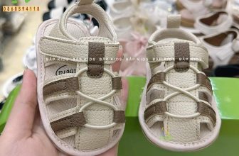 [🆕🇻🇳] BẮP KIDS – Chuyên cung cấp đồ sơ sinh cao cấp, sỉ lẻ toàn quốc : quần áo, bình sữa 🧑‍🧒❤️️👶⭐️  Dép tập đi cho bé iu về rồi đây ahDép rọ đế cao su non mềm , êm chân cho cả các bé chưa tập đi lun đó ạ
Sz : 16-20𝐁𝐀̆́𝐏 𝐊𝐈𝐃𝐒 – 𝙉𝙪̣ 𝙘𝙪̛𝙤̛̀𝙞 𝙘𝙪̉𝙖 𝙘𝙤𝙣 𝙡 , shares-0✔️ , likes-1❤️️ , date-2024-06-11 09:30:00🇻🇳🇻🇳🇻🇳📰🆕