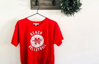 [🆕🇻🇳] Nhà Hạt Dẻ – Thời trang Trẻ em và Gia đình 😎❤️️⭐️ Năm nay ĐỎ SIÊU HOT
Ko thể ko có màu đỏ trong tủ ah, nổi bật nhứt luôn ah.
Áo phông Sandro dư xịn, giá ơ kìa cực kì luôn nên vợt nhanh ko hết size. Tag s , shares-0✔️ , likes-1❤️️ , date-2024-06-11 14:11:57🇻🇳🇻🇳🇻🇳📰🆕