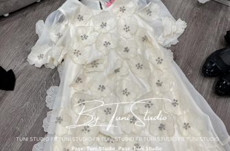 [🆕🇻🇳] Tuni.Studio – Đầm Suông Tuni Boutique 👕 Top1Fashion 👗  Hời ơi quý zị ơiii….đẹp quá đi thoaiiii
Nhìn e mặc là thấy dư lào gòii đấyyy ce mix phụ kiện tỉ kiểu vẫn xinhhh cực xinhh nhoaaa———————- , shares-3✔️ , likes-59❤️️ , date-2024-06-07 17:52:05🇻🇳🇻🇳🇻🇳📰🆕