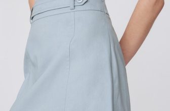 [🆕🇻🇳] MOKI SHOP – Hàng xuất dư xịn 👕 Top1Fashion 👗  Mùa du lịch đến rồi chị em ơi ..Chân váy hàng xuất Hàn, thương hiệu công sở cao cấp, với độ dài ngang đùi, dáng A trẻ trung, có xẻ cạnh 2 bên, phía trướ , shares-0✔️ , likes-4❤️️ , date-2024-06-11 13:22:02🇻🇳🇻🇳🇻🇳📰🆕