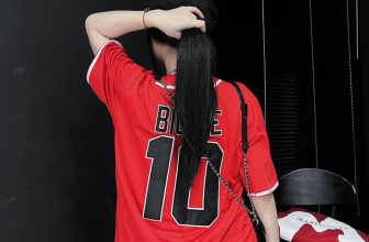 [🆕🇻🇳] Tin’s House • Chuyên quần áo hàng Quãng châu loại 1 👕 Top1Fashion 👗  Áo bóng chày số 10 e về đỏ nha các bác ơi , chốt luôn đi ạ . Hnagf QCcC nha #3xx
, shares-0✔️ , likes-3❤️️ , date-2024-06-11 13:41:49🇻🇳🇻🇳🇻🇳📰🆕