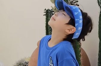 [🆕🇻🇳] Thời Trang, Gia Bảo – Hàng Hiệu Xuất Khẩu 👕 Top1Fashion 👗  Áo hiệu cho bé  màu xanh dương đẹp quá   Sản phẩm đã chuyển nhượng lại cho các bé tầm 1 tháng rùi mà hãng tại Hàn giờ mới kịp feedback | các mẹ lấy hình về , shares-0✔️ , likes-6❤️️ , date-2024-06-12 04:23:07🇻🇳🇻🇳🇻🇳📰🆕