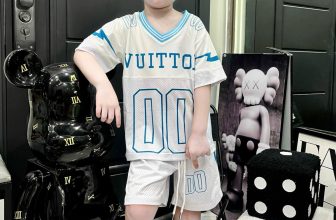 [🆕🇻🇳]  Ngân Ngân Baby Kids – Chuyên sỉ & lẻ thời trang trẻ em 🧑‍🧒❤️️👶⭐️ Set Louis vuiton cứ phải gọi là đỉnh của chóp
Set LV Lưới in siêu hot nét căng lên chuẩn phom báo phê cho các mom
Sz 90-160 (11-43kg)
, shares-0✔️ , likes-3❤️️ , date-2024-06-26 02:59:36🇻🇳🇻🇳🇻🇳📰🆕