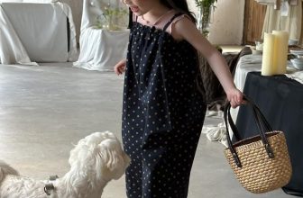 [🆕🇻🇳] Tiệm Nhà Bơ – 안녕하세요☀️ Tiệm chuyên đồ trẻ em Quảng Châu, mang style Hàn Quốc năng động cho bé🥑 🧑‍🧒❤️️👶⭐️ Set bi yếm mix áo balo
Size90-150
, shares-0✔️ , likes-2❤️️ , date-2024-06-26 13:13:57🇻🇳🇻🇳🇻🇳📰🆕