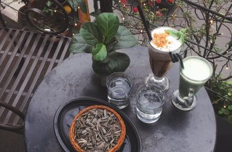 [☕️🇻🇳] Tháng 10 – October coffee – studio   🥤 Top1Coffee ☕️ Sang phố săn Tây :)))) , shares-0✔️ , likes-11❤️️ , date-2020-03-15 09:43:58🇻🇳🇻🇳🇻🇳📰🆕