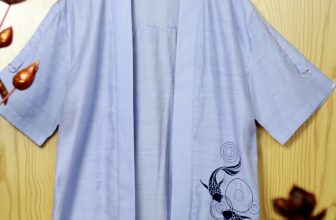 [🆕🇻🇳] Nhat Thuc Boutique 👕 Top1Fashion 👗  ÁO HAORI THÊU SONG NGƯ
Size M:350.000đ
Size L: 370.000đ
Color: trắng thêu ghi, đen thêu đỏ, đen thêu ghi, xanh  thêu tím than, đỏ thêu đen.
————- , shares-0✔️ , likes-4❤️️ , date-2020-04-16 09:04:05🇻🇳🇻🇳🇻🇳📰🆕