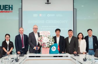 Đại học Kinh tế TP.HCM ký kết cùng Đại học Deakin mở rộng hợp tác  [👨‍🎓🇻🇳] kfo.edu.vn