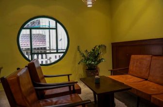 [☕️🇻🇳] Bắc Việt Coffee 🥤 Top1Coffee ☕️ Những ô cửa của ngày xưa cũ kỹ
Vẫn mở hoài trong ký ức đôi mươi
Vết thời gian giấu trong màu nắng bạc
Hẹn mùa xuân ước vọng s , shares-0✔️ , likes-21❤️️ , date-2021-01-25 00:26:07🇻🇳🇻🇳🇻🇳📰🆕