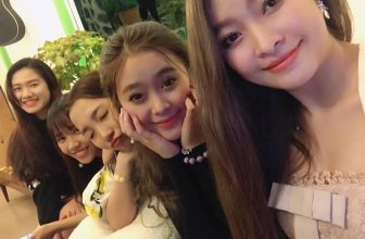 [☕️🇻🇳] LLightroom Coffee 🥤 Top1Coffee ☕️ Hời ơi :)) quán thất thủ với team này luôn :P, xinh đẹp, tài giỏi muh cũng quạy pà cố luôn kakaka.
ps: cơ mà chụp lúc 9:00h tối , shares-0✔️ , likes-0❤️️ , date-2017-02-07 21:50:51🇻🇳🇻🇳🇻🇳📰🆕