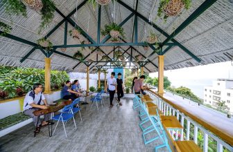 [☕️🇻🇳] LLightroom Coffee 🥤 Top1Coffee ☕️ Lightroom Coffee Studio quán cafe nóc nhà  view biển nhất định phải thử khi du lịch  Vũng Tàu
Quán không gian thoáng mát nằm tr , shares-196✔️ , likes-14K❤️️ , date-2017-02-16 15:11:12🇻🇳🇻🇳🇻🇳📰🆕