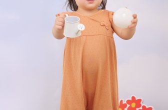 [🆕🇻🇳] Lullaby Baby Vietnam 😎❤️️⭐️ [SPRING SUMMER 2024]
Một thiết kế đáng yêu và được đầu tư đến từng chi tiết của Lullaby. Chiếc Romper bé gái xinh xắn cổ tim, vạt chéo đính nơ, cùng điểm n , shares-0✔️ , likes-10❤️️ , date-2024-03-01 09:44:52🇻🇳🇻🇳🇻🇳📰🆕