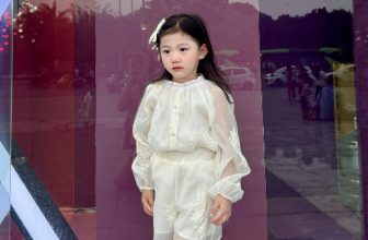[🆕🇻🇳] danchau – Từ tình yêu dành cho những công chúa nhỏ 💓 🧑‍🧒❤️️👶⭐️ Outfit Hàn Quốc cho cô bé sang chảnh – Set đồ đẹp từ màu sắc nhã nhặn đến kiểu dáng điệu đà, cho bé diện là thần thái ngút ngàn. Diện đi học hay đi chơi đề , shares-0✔️ , likes-10❤️️ , date-2024-05-16 10:09:05🇻🇳🇻🇳🇻🇳📰🆕