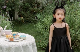 [🆕🇻🇳] Minibe – Đồ trẻ em – 🔜 Belongs to Mangobebé 🧑‍🧒❤️️👶⭐️ 𝐉𝐨𝐲𝐜𝐞 𝐃𝐫𝐞𝐬𝐬
Vẫn là thiết kế váy công chúa bồng bềnh siêu xinh xắn, Joyce Dress nay đã có phiên bản màu đen bí ẩn, cho bé yêu vẻ ngoài ấn tượng và thu hút  , shares-1✔️ , likes-105❤️️ , date-2024-07-05 03:30:21🇻🇳🇻🇳🇻🇳📰🆕