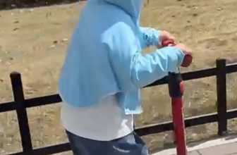 [🆕🇻🇳]  Bet Boy Kids  – Thời trang trẻ em – Chuyên Bán BUÔN : SỈ – LẺ – CTV 🧑‍🧒❤️️👶⭐️ SALE CỰC SỐC CHÀO HÈ với áo nắng cho bé #69k
Full sz 5 – 35kg
Khả năng chống tia UV lên tới 99,8%, UPF 50+ đã được kiểm định bởi Viện nghiên cứu Dệt may , shares-0✔️ , likes-6❤️️ , date-2024-06-28 17:08:25🇻🇳🇻🇳🇻🇳📰🆕