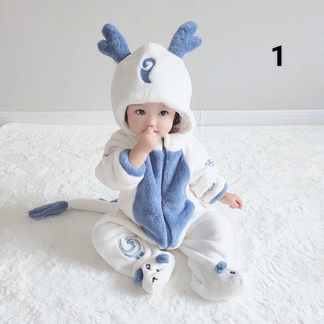 Mùa đông không lạnh với body lông hình thú cho bé của #3mkids
Chất liệu lông mềm mại an toàn cho bé, bao ấm bao xinh
Thiết kế khoá kéo tiện lợi
Màu sắc ki