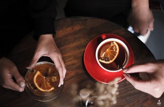 [☕️🇻🇳] Root Coffee Roastery 🥤 Top1Coffee ☕️ Chuyện của mùa Đông ở góc nhỏ trong thành phố, những cuộc hẹn ấm áp bên tách trà thơm mùi cúc dịu dàng. Cùng lắng nghe những gia , shares-0✔️ , likes-15❤️️ , date-2021-12-19 21:15:58🇻🇳🇻🇳🇻🇳📰🆕