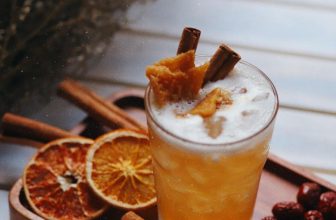 [☕️🇻🇳] Garage Coffee 🥤 Top1Coffee ☕️ Trong cùng một không gian, cậu thích ngồi gần ô cửa sổ , đón nhận những vệt nắng phảng phất trên tóc, một ly cafe lạnh với vị kẹ , shares-0✔️ , likes-16❤️️ , date-2022-02-09 19:07:51🇻🇳🇻🇳🇻🇳📰🆕