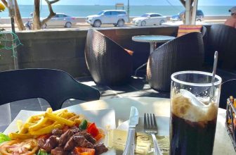 [☕️🇻🇳] Seaside Cafe 🥤 Top1Coffee ☕️ Một chút ấm lòng bữa trưa ngon tuyệt. Cần gì phải nghĩ “Trưa nay ăn gì?”
Ngọc Tú ______________________
𝐒𝐞𝐚𝐬𝐢𝐝𝐞 𝐂𝐚𝐟𝐞
Opening , shares-1✔️ , likes-11❤️️ , date-2022-02-12 07:07:19🇻🇳🇻🇳🇻🇳📰🆕