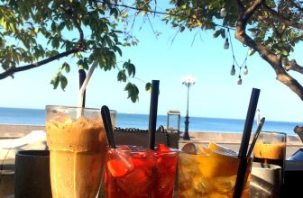 [☕️🇻🇳] Seaside Cafe 🥤 Top1Coffee ☕️ Nhẹ nhàng cafe sáng
Như Quỳnh
#SeasideCafe_VungTau #NhamDan2022
______________________
Opening: 06h00 – 22h00
Hotline: 093 , shares-1✔️ , likes-9❤️️ , date-2022-02-12 03:01:15🇻🇳🇻🇳🇻🇳📰🆕