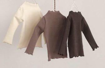 [🆕🇻🇳] HAPPY HIPPO – chuyên đồ trẻ em – Lullaby vnxk 😎❤️️⭐️ 𝗔́𝗼 𝘁𝗵𝘂𝗻 𝗴𝗶𝘂̛̃ 𝗻𝗵𝗶𝗲̣̂𝘁 𝗰𝗼̂̉ 𝗯𝗲̀𝗼  Vải cotton dày dặn, mềm giữ nhiệt tốt cho bé màu nâu- be phối váy áo hay quần đều xinh hết ạ  Hàng có sẵn size : 66-73-80 , shares-0✔️ , likes-0❤️️ , date-2022-02-23 01:00:35🇻🇳🇻🇳🇻🇳📰🆕