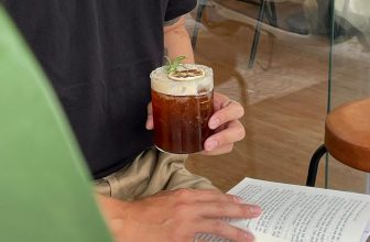 [☕️🇻🇳] Dear November Coffee 🥤 Top1Coffee ☕️ Kick off a new week with our Dear beloved summer drinks
Happiness is just around the corner
———————————————
Dear November C , shares-0✔️ , likes-9❤️️ , date-2022-06-20 02:52:44🇻🇳🇻🇳🇻🇳📰🆕