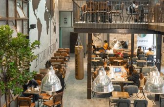 [☕️🇻🇳] Garage Coffee 🥤 Top1Coffee ☕️  “GARAGE COFFEE” QUẬN 10 CỰC CHẤT.
– Điểm đến lý tưởng của giới trẻ Quận 10.
– Địa chỉ: 816 Sư Vạn Hạnh,P.12, Q.10
Quán mang pho , shares-66✔️ , likes-390❤️️ , date-2022-06-30 17:44:10🇻🇳🇻🇳🇻🇳📰🆕