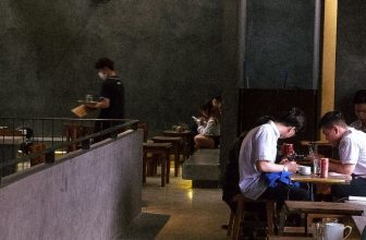 [☕️🇻🇳] Hello Coffee – Quán cà phê Internet Thành Phố Huế 🥤 Top1Coffee ☕️ Bản tin sau Bão:
Tình hình là cơn Bão Noru đã suy yếu, nhằm giảm cơn thèm cà phê của các Hello-ers, Lô quyết định mở cửa hoạt đ , shares-0✔️ , likes-53❤️️ , date-2022-09-27 16:34:35🇻🇳🇻🇳🇻🇳📰🆕