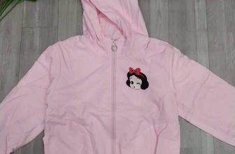 [🆕🇻🇳] Xoài’s Corner, các mẹ sẽ tìm được những món đồ phù hợp cho các bé 😎❤️️⭐️ 235k
Áo khoác gió lót nỉ cho bé gái về hàng ạ ,
Must item trong tủ đồ khi đổi mùa, dễ mặc, chống mưa nhỏ, hoạ tiết dễ thương. Bé nào cũng thích ạ!
Hiện  , shares-0✔️ , likes-2❤️️ , date-2022-10-14 12:46:22🇻🇳🇻🇳🇻🇳📰🆕