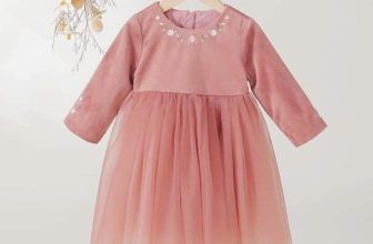 [🆕🇻🇳] Xoài’s Corner, các mẹ sẽ tìm được những món đồ phù hợp cho các bé 😎❤️️⭐️ 200k
Nhà Liebe mới cho ra mắt 1 em váy dự là hot nhất Thu đông năm nay luôn. Sét váy kèm băng đô màu hồng đỗ siêu sang siêu tôn da luôn ạ
Thiết kế vải da , shares-0✔️ , likes-2❤️️ , date-2022-10-14 13:35:08🇻🇳🇻🇳🇻🇳📰🆕