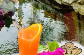 [☕️🇻🇳] Newland Coffee 🥤 Top1Coffee ☕️  Ngoài trời đổ mưa rơi rả rích và ngồi trong quán cà phê thân quen, lắng nghe một bản nhạc yêu thích, đọc một cuốn sách và đắm c , shares-0✔️ , likes-13❤️️ , date-2022-12-08 21:31:33🇻🇳🇻🇳🇻🇳📰🆕